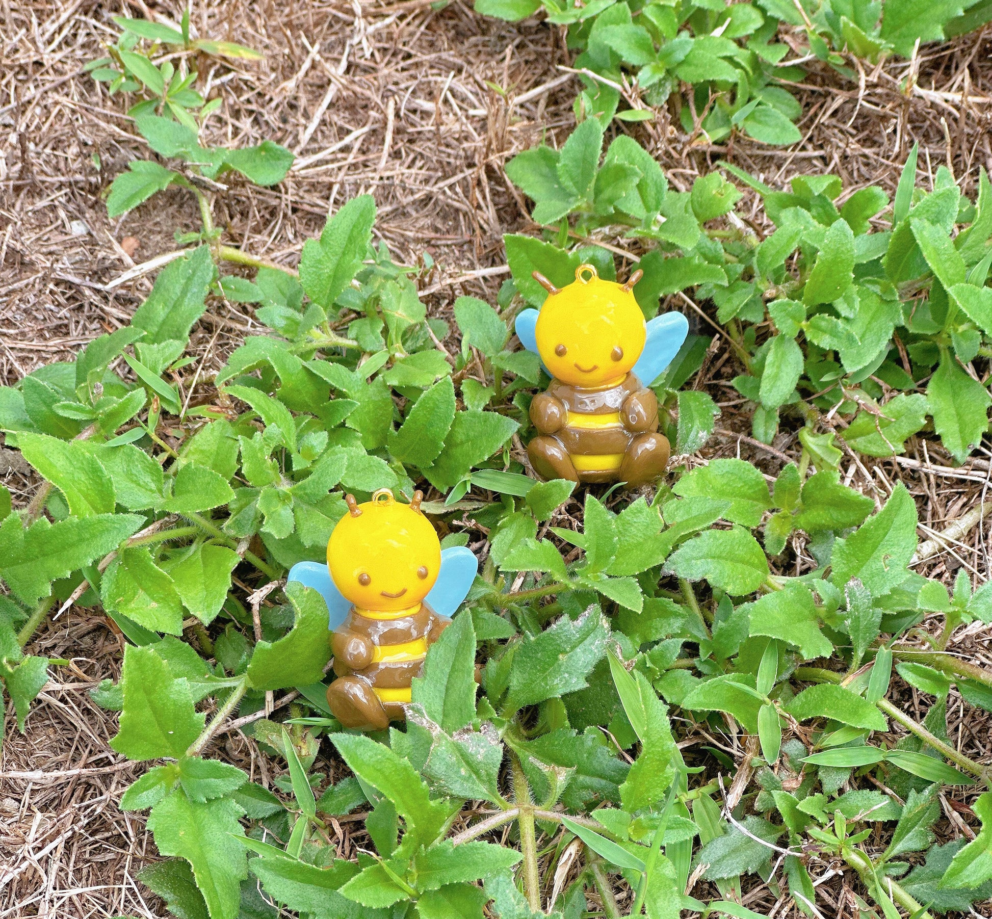 Snug Bee Keychain 🐝