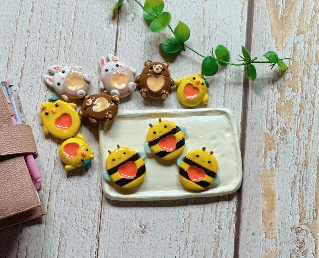 Snug Bee Worry Stone
