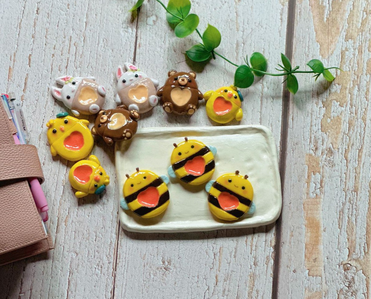 Snug Bee Worry Stone